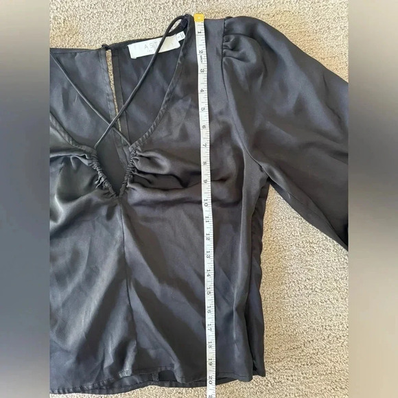 ASTR The Label Black Keyhole Blouse - Picture 7 of 7